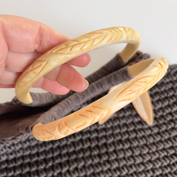 TOMMY BAHAMA | LIKE NEW! - Picture 7 of 13